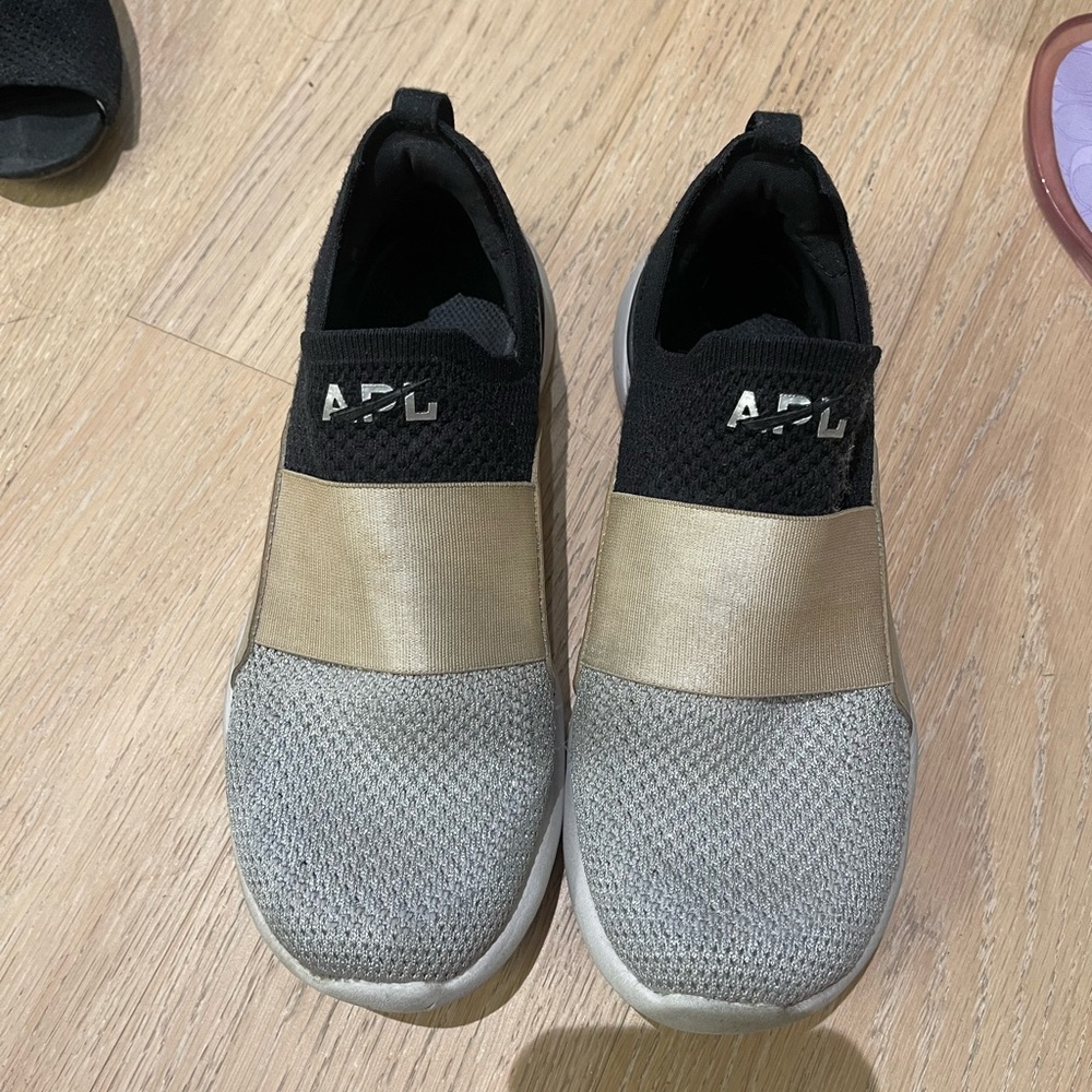 APL TechLoom Bliss slip on sneakers